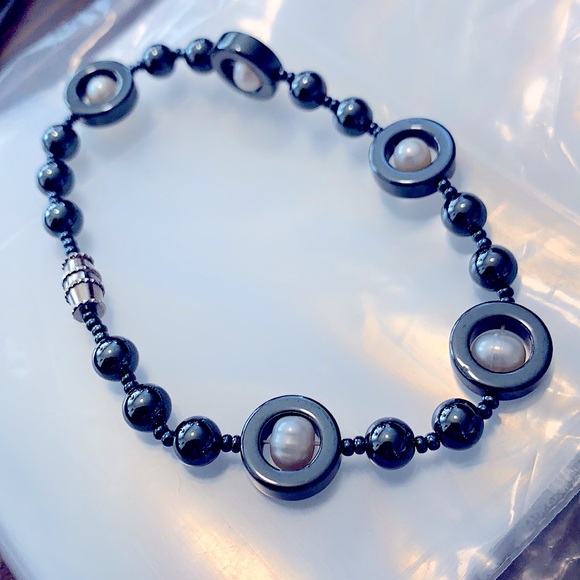 Handmade Metallic Haematite Bracelet 7mmLovely Natural Freshwater Pearls - Picture 2 of 15